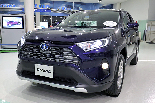 ハイブリッド トヨタ rav4