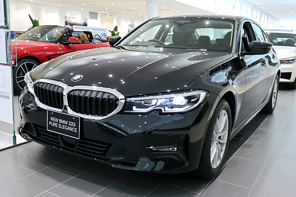 BMW 320i ピュアエレガンス ブラック BMW 320i Pure Elegance : Black | Car and Moto in ...