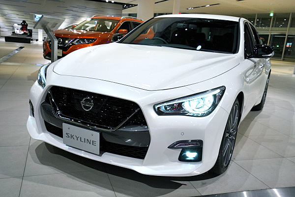 日産 スカイライン 400R ホワイト (2) Nissan Skyline 400R