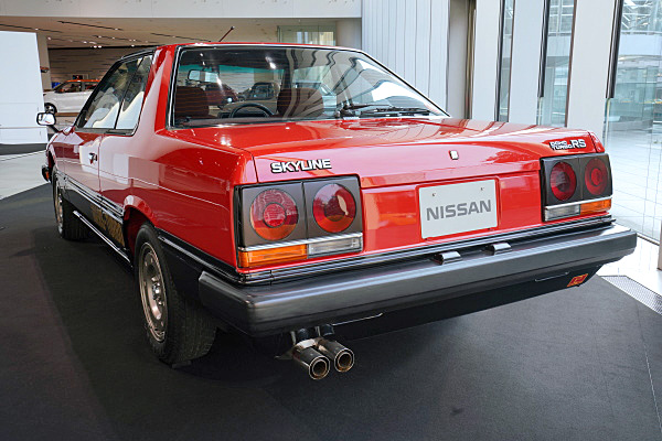 日産 スカイライン ハードトップ 2000 ターボRS 1983 レッド