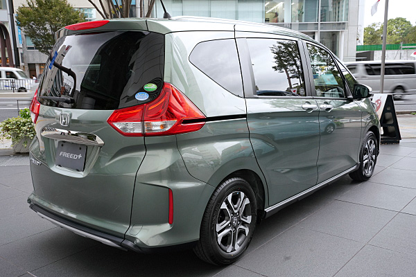 ホンダ フリード プラス クロスター グリーン Honda Freed Plus Crosstar Green Car And Moto In Japan