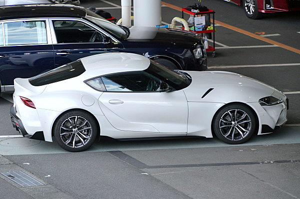 トヨタ GR スープラ ホワイト Toyota GR Supra : White | Car and Moto