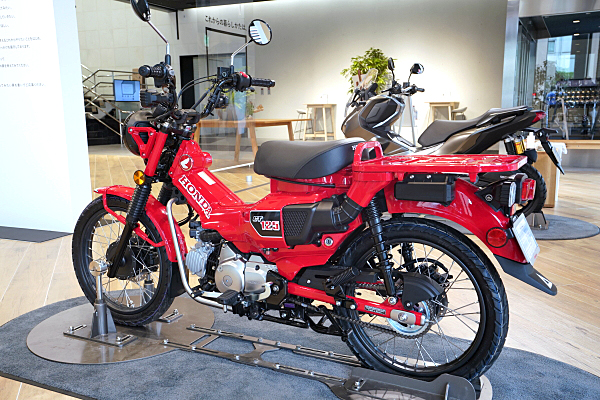 福岡近郊ct125 外装一式　レッド　ハンターカブ ホンダ CT125 ハンターカブ レッド Honda CT125 Hunter Cub