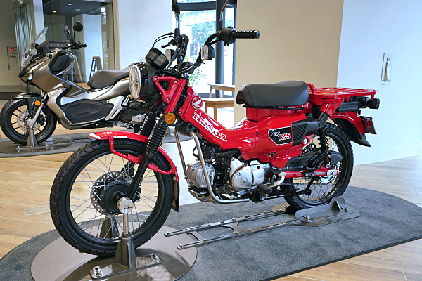 ホンダ CT125 ハンターカブ レッド Honda CT125 Hunter Cub : Red