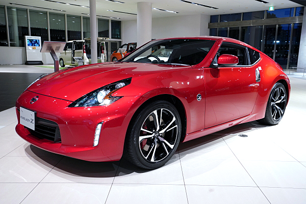 ミニッツ　ボディ　日産　フェアレディZ　レッド ミニッツ ボディ 日産 フェアレディZ レッド - メルカリ