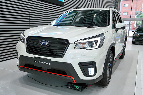 スバル フォレスター エックスブレイク ホワイト Subaru