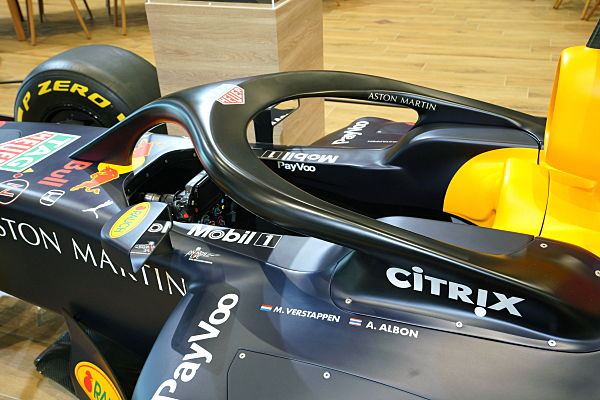 アストンマーチン レッドブル レーシング RB14 ショーカー 2020 アストンマーチン レッドブル レーシング RB14 ショーカー 2020