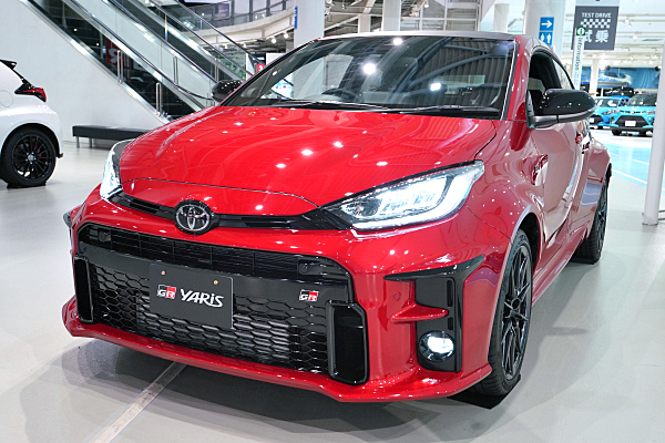 トヨタ GR YARIS カラーサンプル　レッド 1/18 Toyota GR Yaris RZ High Performance 2020 エモーショナル
