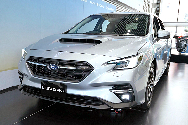 スバル レヴォーグ GT-H EX シルバー Subaru Levorg GT-H EX : Silver