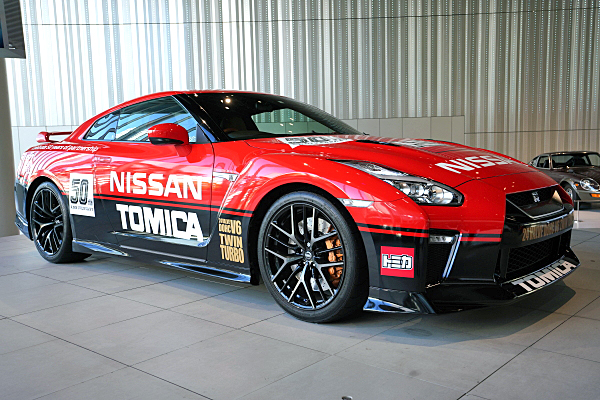 日産 GT-R トミカ 50周年記念仕様 Nissan GT-R 