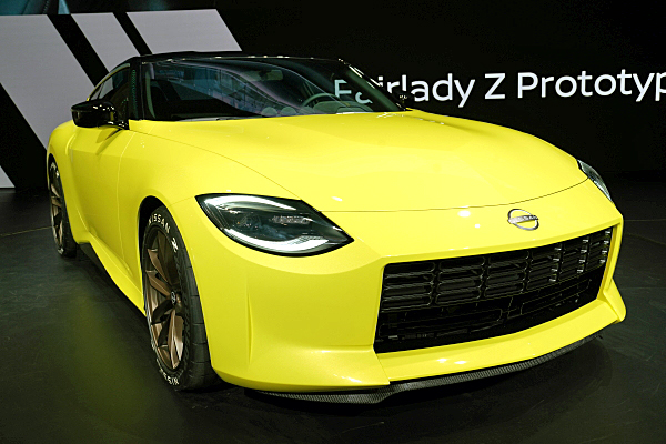 日産 フェアレディZ プロトタイプ イエロー (2) Nissan Z Proto