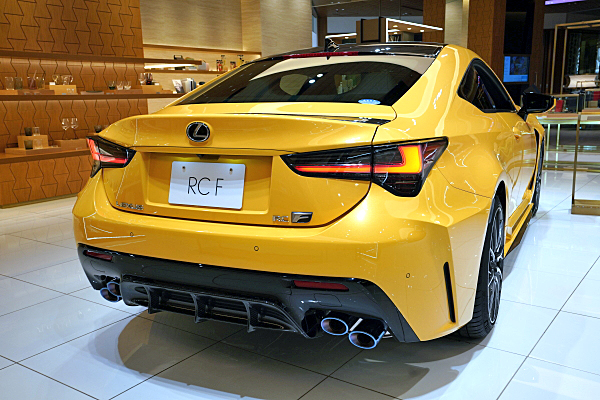 レクサス RC F カーボン エクステリア パッケージ イエロー (3