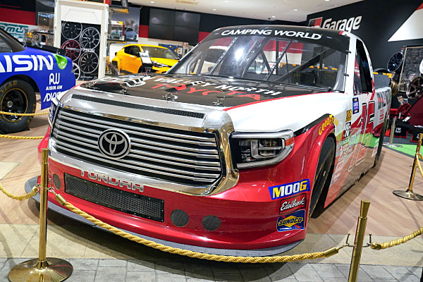 トヨタ タンドラ 2018 ナスカー #16 (2) Toyota Tundra 2018