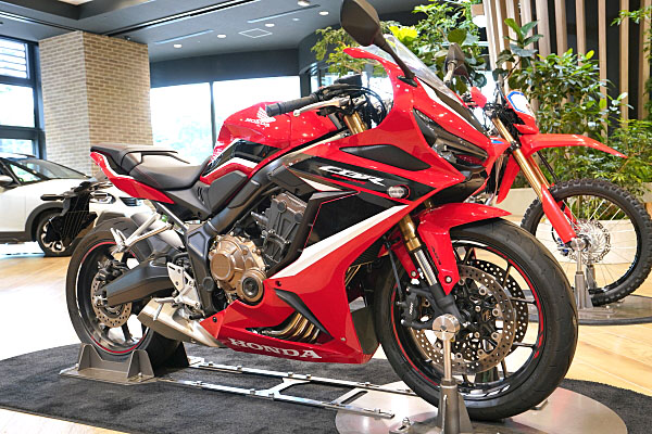 ホンダ CBR650R レッド Honda CBR650R : Red | Car and Moto in