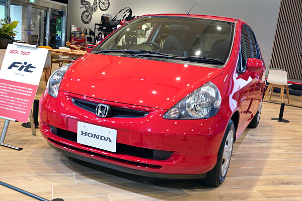 ホンダ フィット 2001 GD1 Honda Fit 2001 GD1 | Car and Moto in Japan