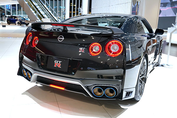Nissan GT-R ポロシャツ Lサイズ ブラック 日産オンラインショップ：NISSAN ドライポロシャツ ブラック