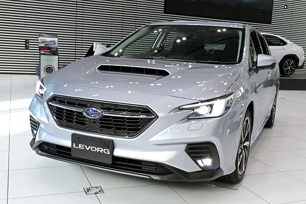 スバル レヴォーグ GT-H EX シルバー (2) Subaru Levorg GT-H EX