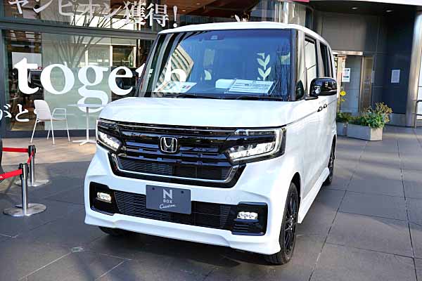 ホンダ N-BOX カスタム Lターボ スタイルプラス ブラック ホンダ N-BOX カスタム Lターボ スタイルプラス ブラック