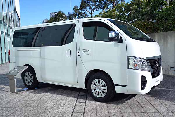 日産 キャラバン プレミアムGX ホワイト Nissan Caravan Premium