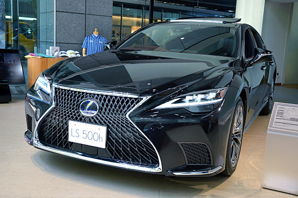 レクサス LS500h エグゼクティブ アドバンスドドライブ ブラック