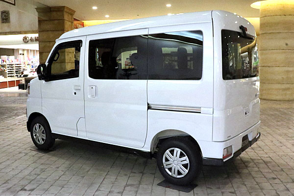 ダイハツ アトレー RS ホワイト Daihatsu Atrai RS : White
