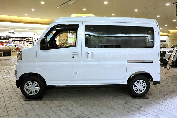 ダイハツ アトレー RS ホワイト Daihatsu Atrai RS : White | Car and