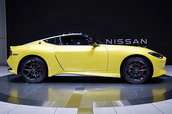 日産 フェアレディ Z バージョンST プロトタイプ イエロー