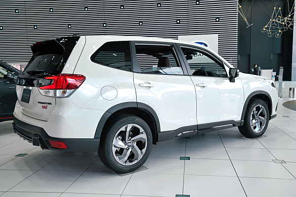 SK5 フォレスター STiスポーツ 純正 7J +48 SK STi スバル スバル