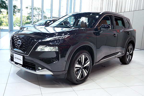日産 エクストレイル G ブラック Nissan X-Trail G : Black | Car and