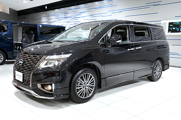 日産 エルグランド 250ハイウェイスター プレミアム アーバンクロム