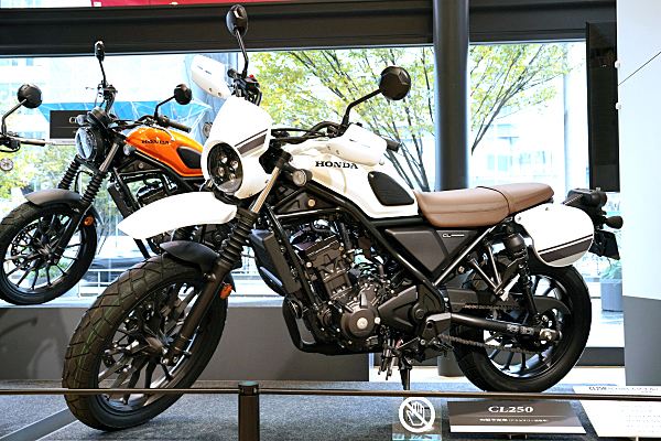 ホンダ CL250 プロトタイプ ホワイト Crossスタイル Honda CL250