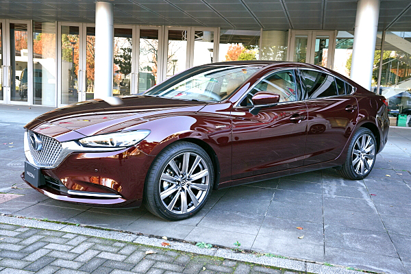 赤松 マツダ6 XD 20th アニバーサリーエディション レッド Mazda6 XD 20th