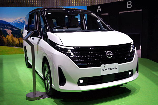 日産 セレナ XV ホワイト / ブラック Nissan Serena XV : White