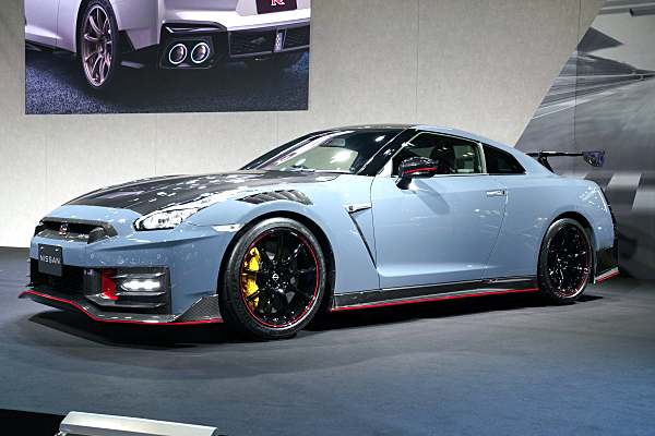 日産モデルカー GT-R ニスモMY24 Special Edition 日産GT-R NISMOスペシャルエディションの精巧なモデルカー＆エンジン