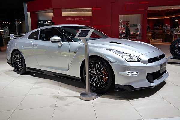 Nissan GT-R シルバー 日産 GT-R プレミアムエディション シルバー Nissan GT-R Premium