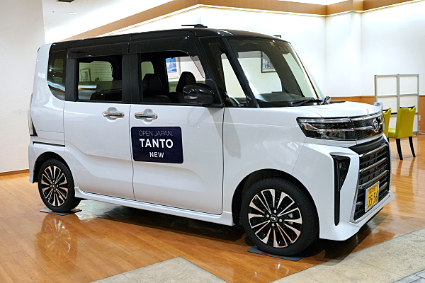 ダイハツ タント カスタム RS ホワイト / ブラック Daihatsu Tanto