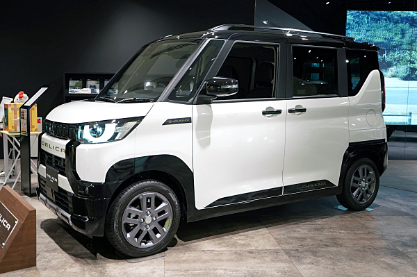 三菱自動車 デリカミニ デリマル白 白デリ丸。 – MITSUBISHI MOTORS ONLINE SHOP