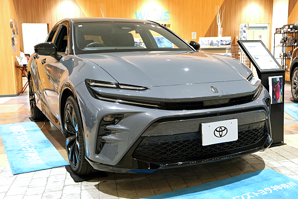 【2025A/W新作★送料無料】 トヨタ クラウン スポーツ Z グレー / ブラック Toyota Crown ミニカー