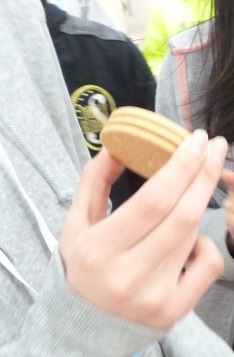 ?.jpg