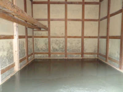 土間