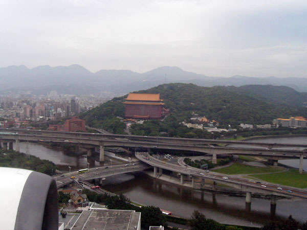 台北・松山空港