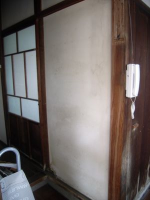 旧浴室解体前の土壁