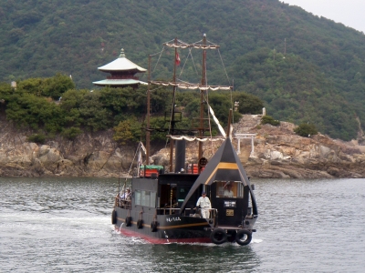 平成いろは丸と弁天島