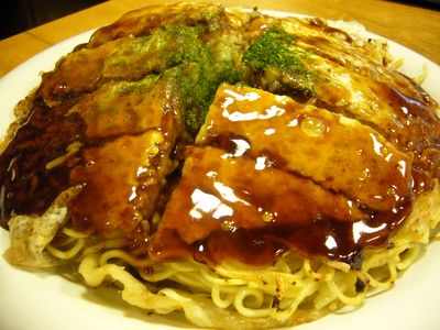 お好み焼きみっちゃん。独特のソースは美味い!