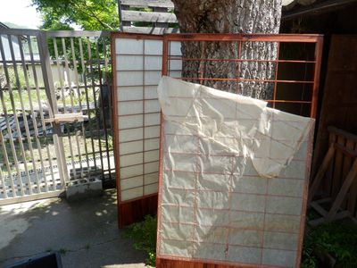 古い障子を剥がしました