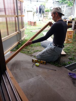 大工トシ敷台を作る