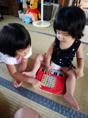 おもちゃのピアノ