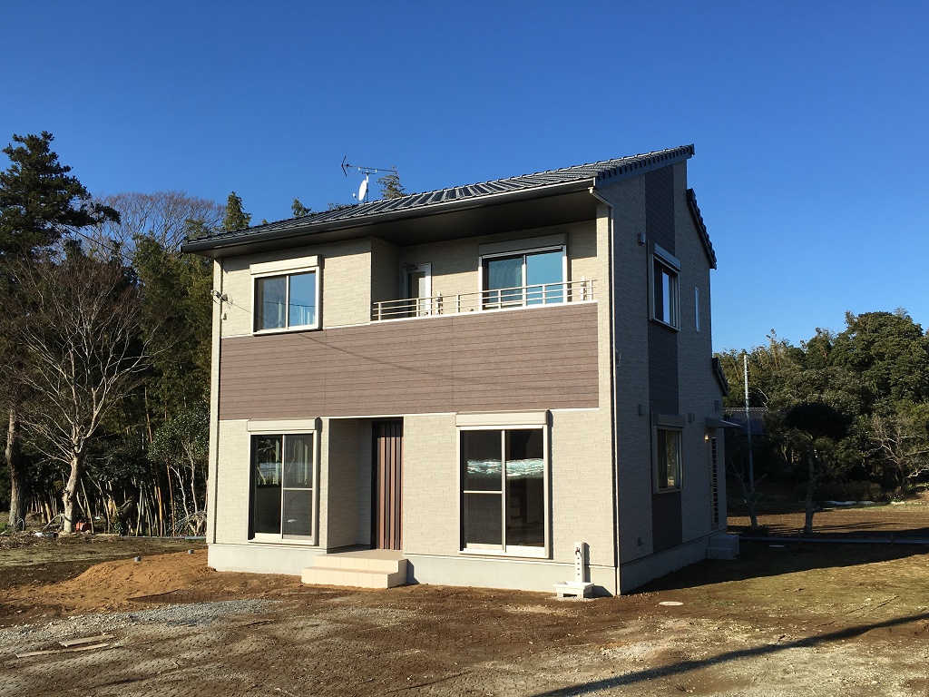 真ん中玄関、右LDK、左和室。伝統的間取りでモダン♪H様邸引渡し【その1】 マツシタホーム社長ブログ