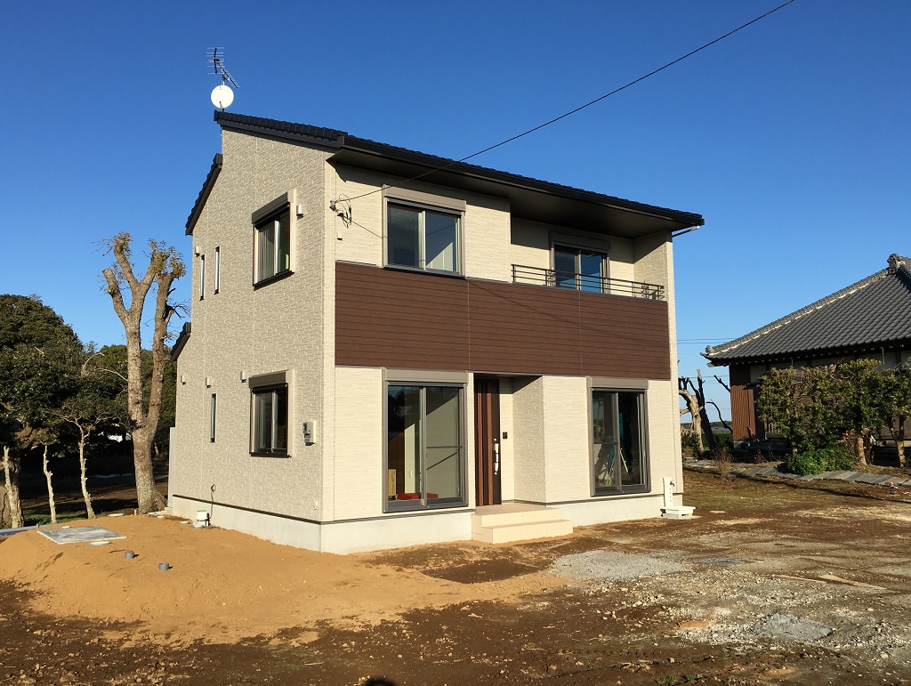真ん中玄関、右LDK、左和室。伝統的間取りでモダン♪H様邸引渡し【その1】 マツシタホーム社長ブログ