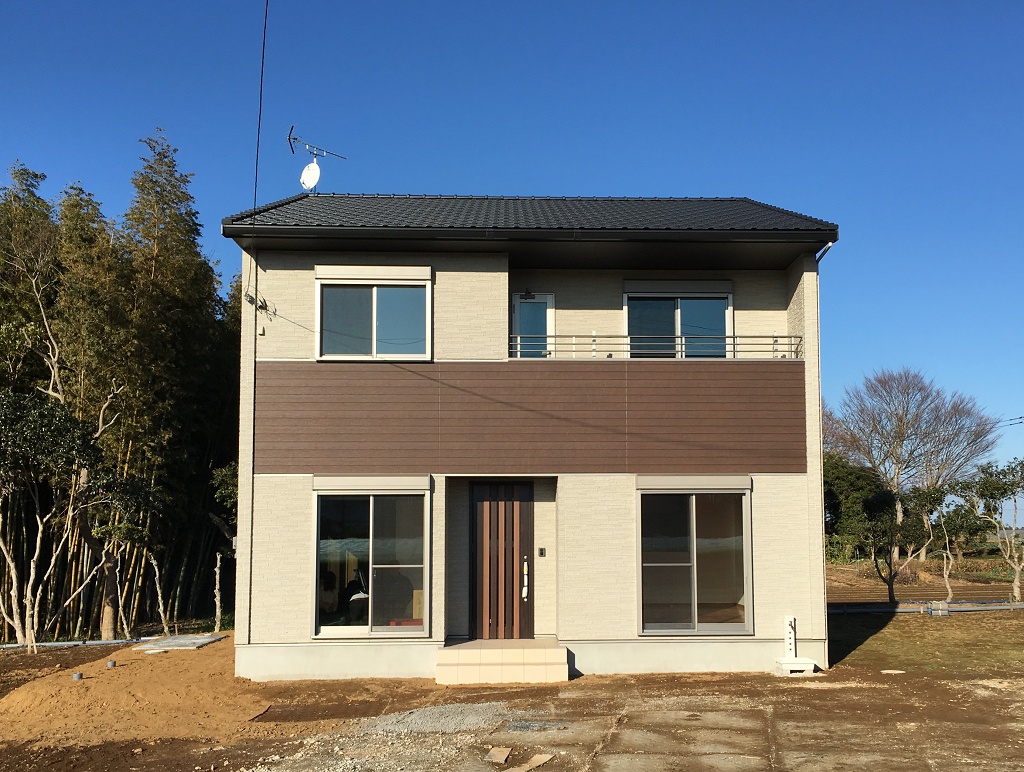 真ん中玄関、右LDK、左和室。伝統的間取りでモダン♪H様邸引渡し【その1】 マツシタホーム社長ブログ